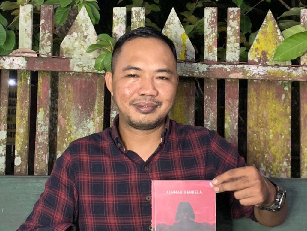 Selepas Buku Kuyang, Achmad Benbela Angkat Mitos Kalimantan soal Ular Naga