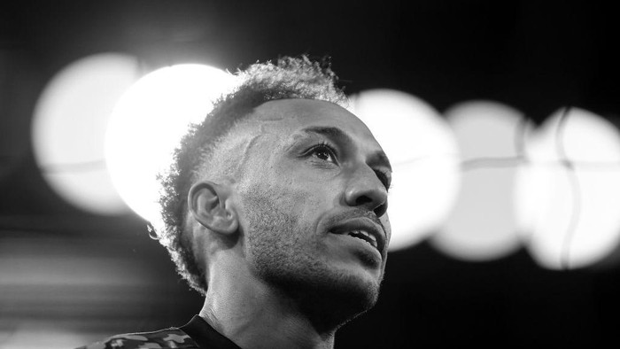 LONDON, ENGLAND - OCTOBER 22: (EDITORS NOTE: THIS IMAGE HAS BEEN CONVERTED TO BLACK & WHITE) Pierre-Emerick Aubameyang of Arsenal in action during the Premier League match between Arsenal and Aston Villa at Emirates Stadium on October 22, 2021 in London, England. (Photo by Richard Heathcote/Getty Images)