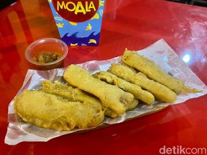 Pisang Goreng Moala: Pisang Goreng Arya Saloka Pakai Cocolan Sambal Terasi