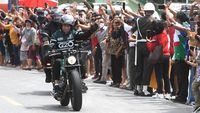 Brummm.... Jokowi Motoran Tinjau Infrastruktur di Danau Toba