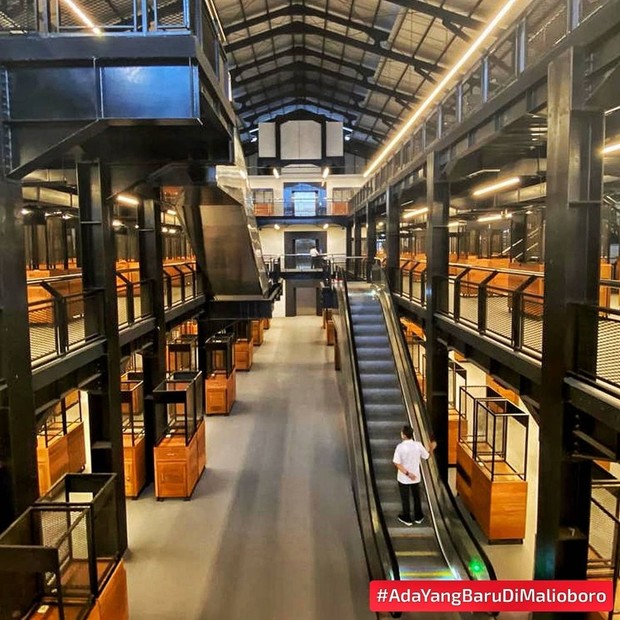 Potret Teras Malioboro gedung baru yang digunakan oleh PKL Maliboro Jogja/instagram/pemkotjogja Wujud Teras Malioboro.