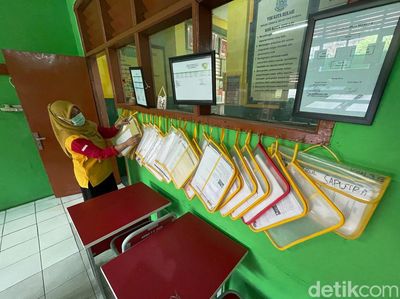 Puluhan Siswa dan Guru Terpapar Covid-19, PTM di Bekasi Disetop 14 Hari