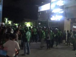 Ratusan Ojol Geruduk Hotel di Makassar Gegara Rekannya Ngaku Dicekik Karyawan