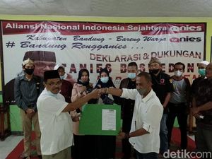 Relawan di Bandung Deklarasi Dukung Anies Baswedan Maju Pilpres 2024 Relawan di Bandung Deklarasi Dukung Anies Baswedan Maju Pilpres 2024