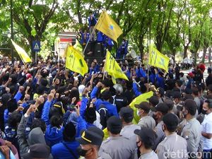 Ribuan Aktivis Demo Mapolres Sumenep Minta Media yang Cemarkan PMII Ditindak
