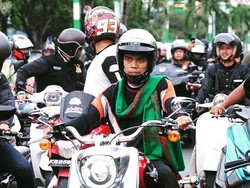 Perjalanan Dakwah UAS, dari Mobil Mustang hingga Helikopter