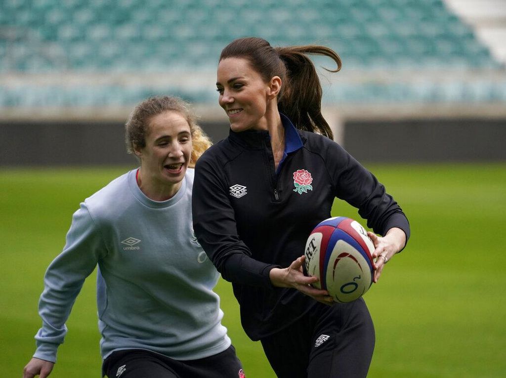 Melihat Aksi Kate Middleton Main Rugby
