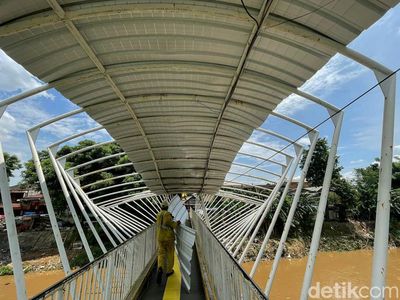 JPO Manggarai yang Dulu Hits Diperbaiki, Atapnya Diganti Aluminium