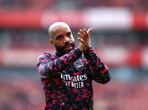 Lyon Ingin Pulangkan Lacazette Lyon Ingin Pulangkan Lacazette