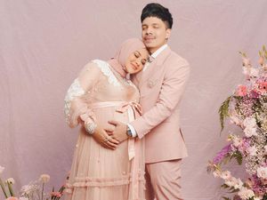 Mertua Harapkan Aurel Hermansyah Lahiran Normal Agar Punya Banyak Anak Mertua Harapkan Aurel Hermansyah Lahiran Normal Agar Punya Banyak Anak