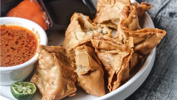 Cara praktis membuat resep batagor bandung ala abang kaki lima/instagram/celsfoodiaryy Wujud jadi batagor dari resep membuatnya yang terlihat enak dan cocok buat camilan.