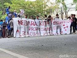 Mahasiswa di Pamekasan Demo Bea Cukai yang Tak Serius Berantas Rokok Ilegal