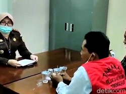 Kejari Trenggalek Tahan Dua Koruptor Dana Desa Rp 260 Juta