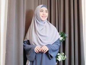 Oki Setiana Dewi Ungkap Kerinduan pada Almarhum Ayah Oki Setiana Dewi Ungkap Kerinduan pada Almarhum Ayah