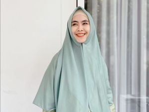 Oki Setiana Dewi Bakal Pindah ke Mesir, Tinggalkan Si Bungsu karena Ini Oki Setiana Dewi Bakal Pindah ke Mesir, Tinggalkan Si Bungsu karena Ini