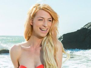 Holly Parker Tulis Lagu soal Narkoba Sebelum Meninggal Dunia Holly Parker Tulis Lagu soal Narkoba Sebelum Meninggal Dunia