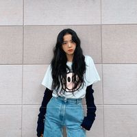 Celana Jeans untuk Tampil Casual Chic 