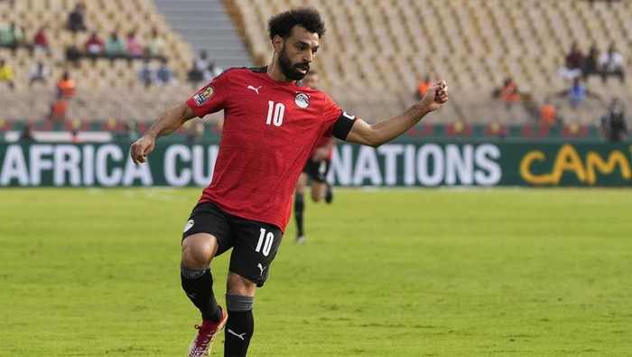 Egypts Mohamed Salah controls the ball during the African Cup of Nations 2022 quarter-final soccer match between Egypt and Morocco at the Ahmadou Ahidjo stadium in Yaounde, Cameroon, Sunday, Jan. 30, 2022. (AP Photo/Themba Hadebe)