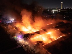 Mengingat Kebakaran Pasar Johar 2015 yang Bikin Pedagang Dipindah ke MAJT