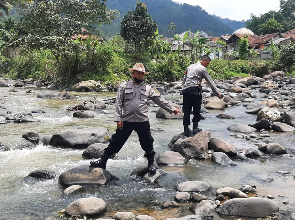 Sungai Cikaniki Bogor Diduga Tercemar Sianida, DLH Tunggu Hasil Lab KLHK