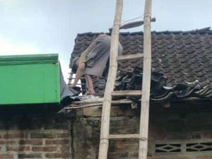 Angin Kencang Terjang 2 Desa di Madiun, 10 Rumah Rusak