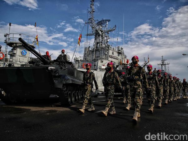 Saat Pasukan TNI AL Unjuk Kekuatan dalam Peresmian Koarmada RI
