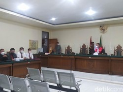 10 Tersangka Bentrok Maut di Kendari Jalani Sidang Praperadilan Perdana