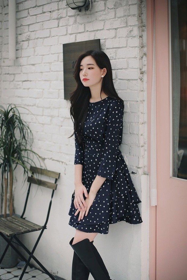Tampil elegan dengan mini dress