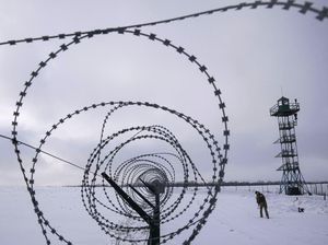 Warga Ukraina Diimbau Abaikan Prediksi Soal Invasi Militer Rusia Warga Ukraina Diimbau Abaikan Prediksi Soal Invasi Militer Rusia
