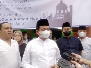 Bupati Dony Kaji Ulang PTM 50 Persen