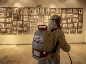 Cegah Omicron, Museum Nasional Disemprot Disinfektan Cegah Omicron, Museum Nasional Disemprot Disinfektan