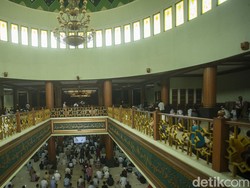 Masjid-Gereja di Bekasi Diminta Wara-wara Waspada Omicron-Imbauan Prokes