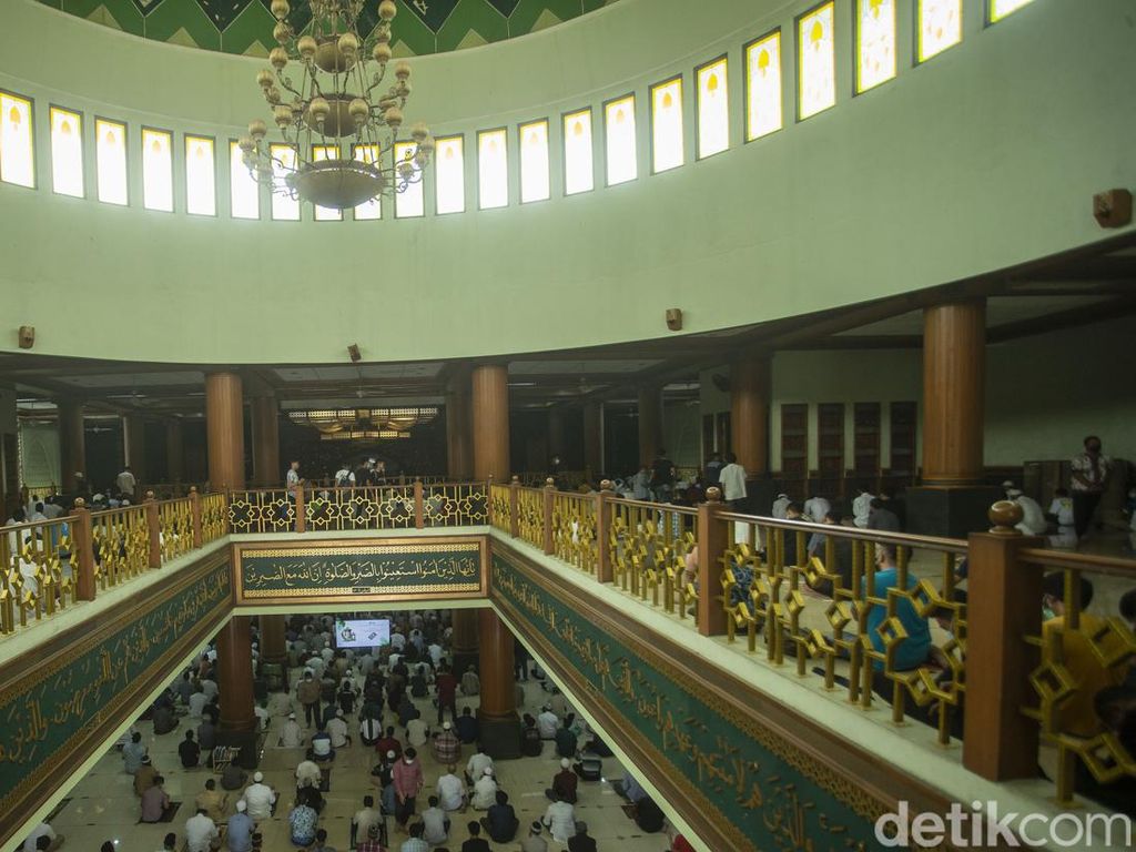 Masjid-Gereja di Bekasi Diminta Wara-wara Waspada Omicron-Imbauan Prokes Masjid-Gereja di Bekasi Diminta Wara-wara Waspada Omicron-Imbauan Prokes