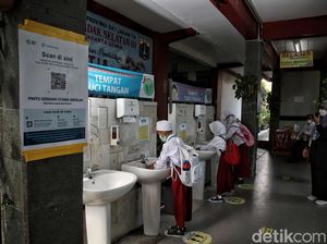 Panduan Prokes Saat Harus PTM di Tengah Lonjakan Omicron, Ingat Saran Kemdikbud!