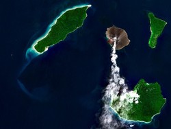 Anak Krakatau Erupsi 9 Kali, Masyarakat Jangan Berada di Radius 2 Km
