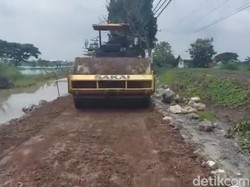 Jalan Angon Bebek di Lamongan Ditutup Sementara untuk Perbaikan