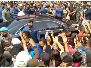 Kunker Jokowi Bikin Kerumunan di Sumut, Istana Jawab Begini