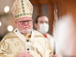 Kardinal Jerman Minta Larangan Menikah Bagi Pastor Katolik Dihapus