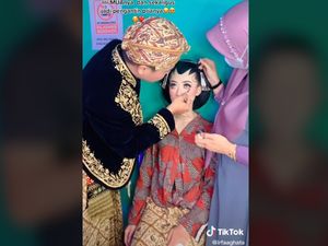 Viral Suamiku adalah Periasku, Pengantin Pria Dandani Istri Saat Nikah