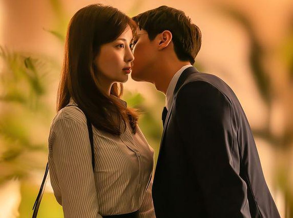 Cuplikan Romansa Seohyun SNSD dan Lee Jun Young di Love and Leashes