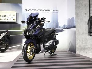 Tampang Honda Vario 160 Lebih Kekar Ala Forza