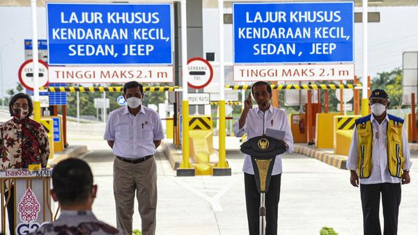 Momen Jokowi Resmikan Tol Binjai-Stabat