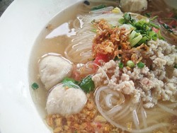 Resep Kwetiau Kuah Ayam Cincang yang Gurihnya Nampol