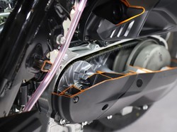 Pakai Mesin Sama, Tapi Kok Tenaga PCX dan Vario Beda? Ini Jawabannya