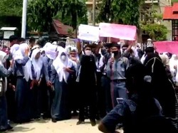 Protes Dana BOS Tak Transparan, Guru-Siswa SMK di Palopo Sulsel Demo Kepsek