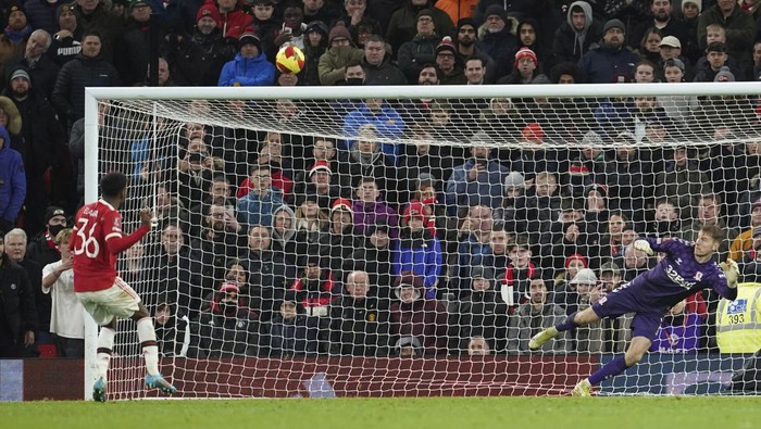 Manchester Uniteds Anthony Elanga fails to score from the penalty spot during the English FA Cup fourth round soccer match between Manchester United and Middlesbrough at Old Trafford stadium in Manchester, England, Friday, Feb. 4, 2022. (AP Photo/Jon Super)