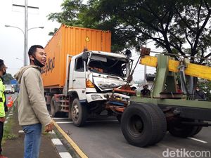Evakuasi Truk Tronton Vs Trailer di Boyolali Selesai, Arus Lalin Lancar Lagi