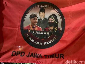 Potret Bendera Ganjar-Puan yang Bertebaran di Surabaya