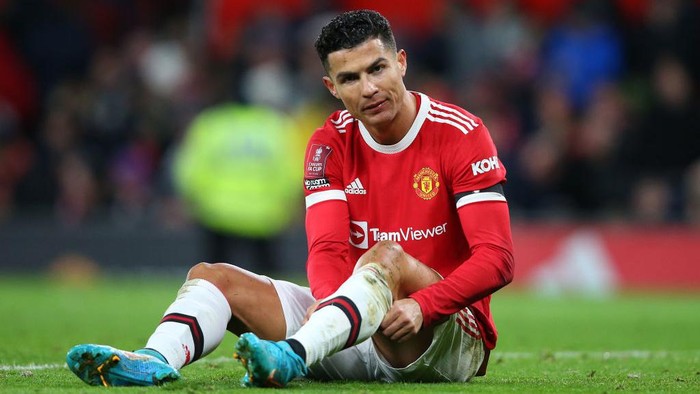 MANCHESTER, ENGLAND - FEBRUARY 04:  Cristiano Ronaldo of Manchester United reacts during the Emirates FA Cup Fourth Round match between Manchester United and Middlesbrough at Old Trafford on February 04, 2022 in Manchester, England. (Photo by Alex Livesey/Getty Images)