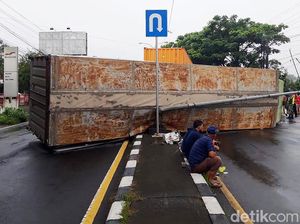Fakta-fakta Truk Tronton Ditabrak dan Terguling di Boyolali